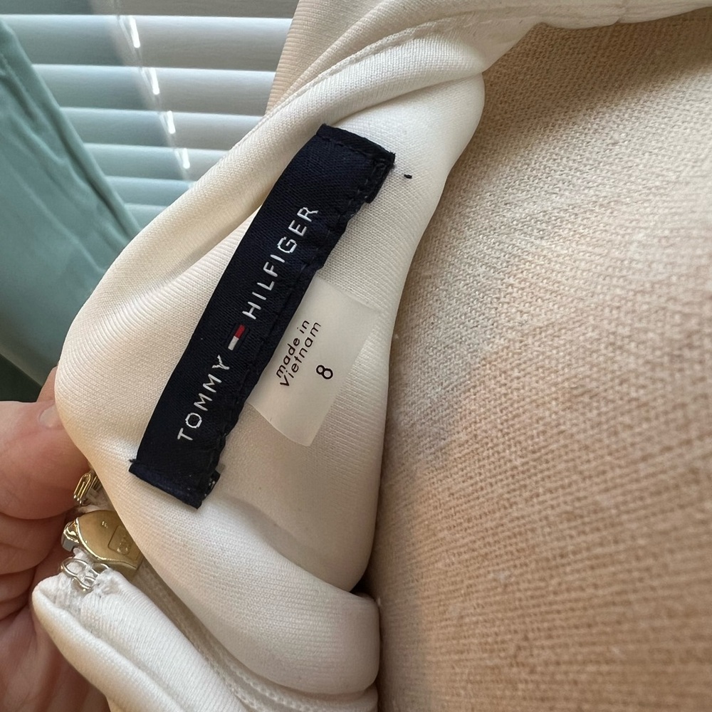 Tommy Hilfiger Dress size 8 - Gorgeous - Picture 5 of 5